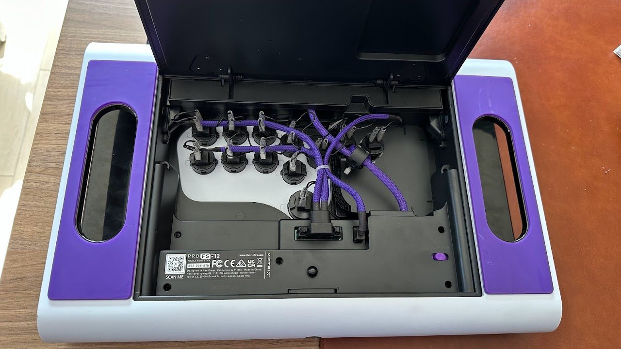 Victrix PS5 PRO FS : le câble de gestion est fou